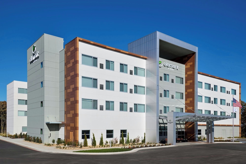 Element Branson - carbon neutral hotel in Branson