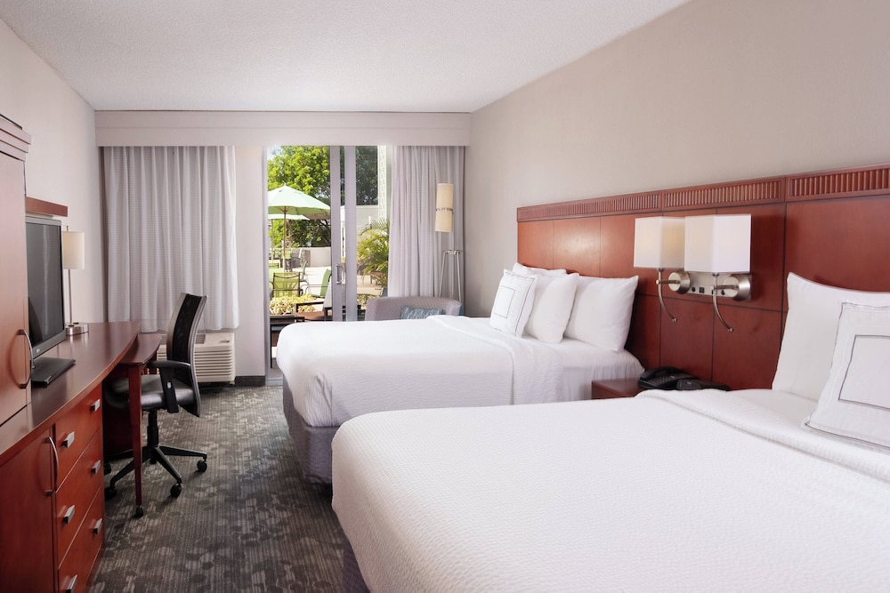 Courtyard Miami in Coral Gables by Marriott - photo 10
