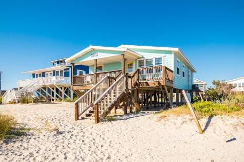 Moon Struck by Oak Island Accommodations - photo 12