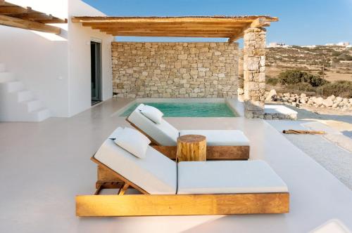 Mystic Villas Koufonisi — 4-Star Luxury Hotel in Mesaria, Greece