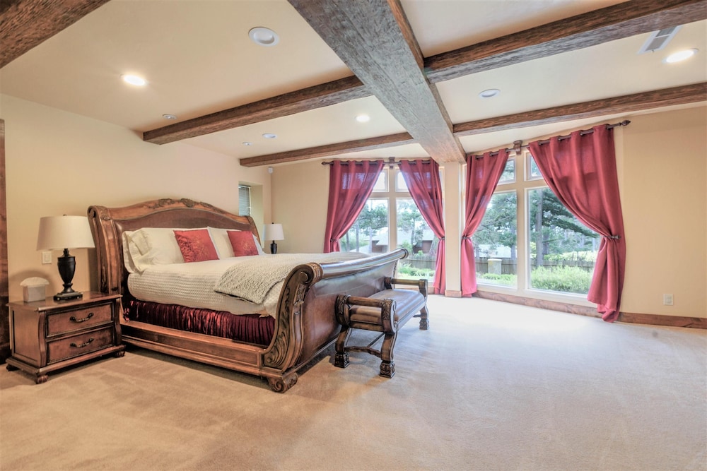 Lx18: Golfer's Dream Retreat Estate - photo 5