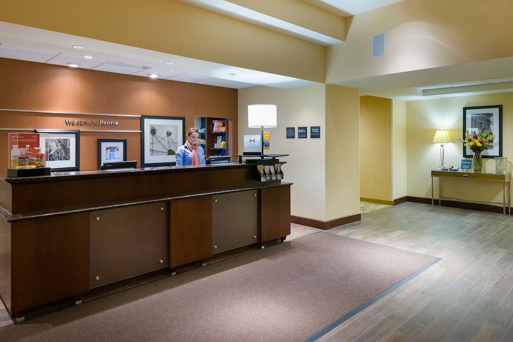 Hampton Inn & Suites Peoria at Grand Prairie IL - photo 9