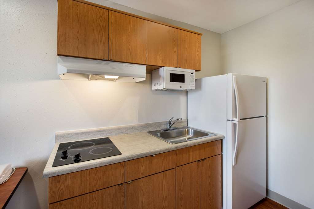 WoodSpring Suites Columbus Southeast - photo 14