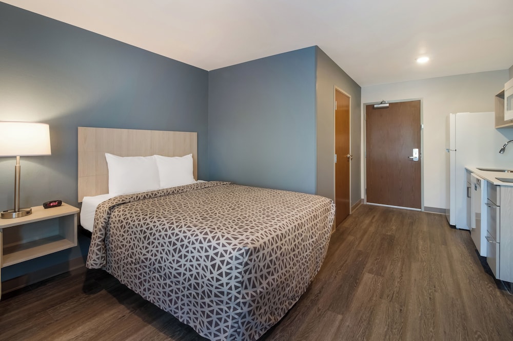 Woodspring Suites Fort Myers Cape Coral - photo 17