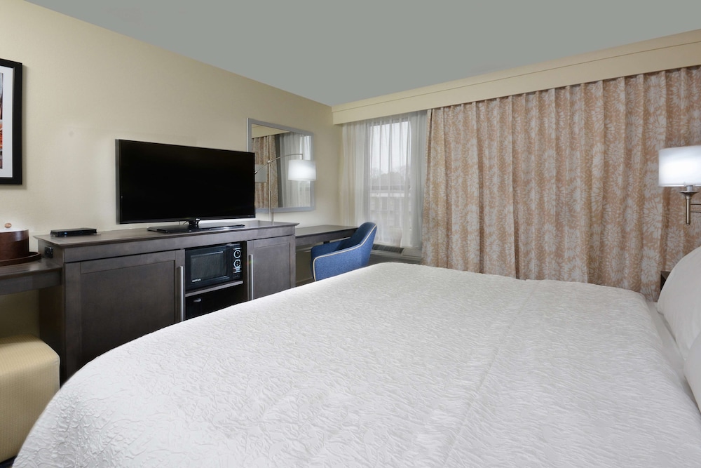 Hampton Inn Roxboro - photo 14