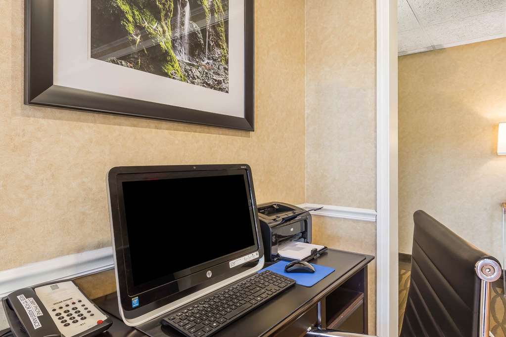 Quality Inn Alcoa Knoxville - photo 22