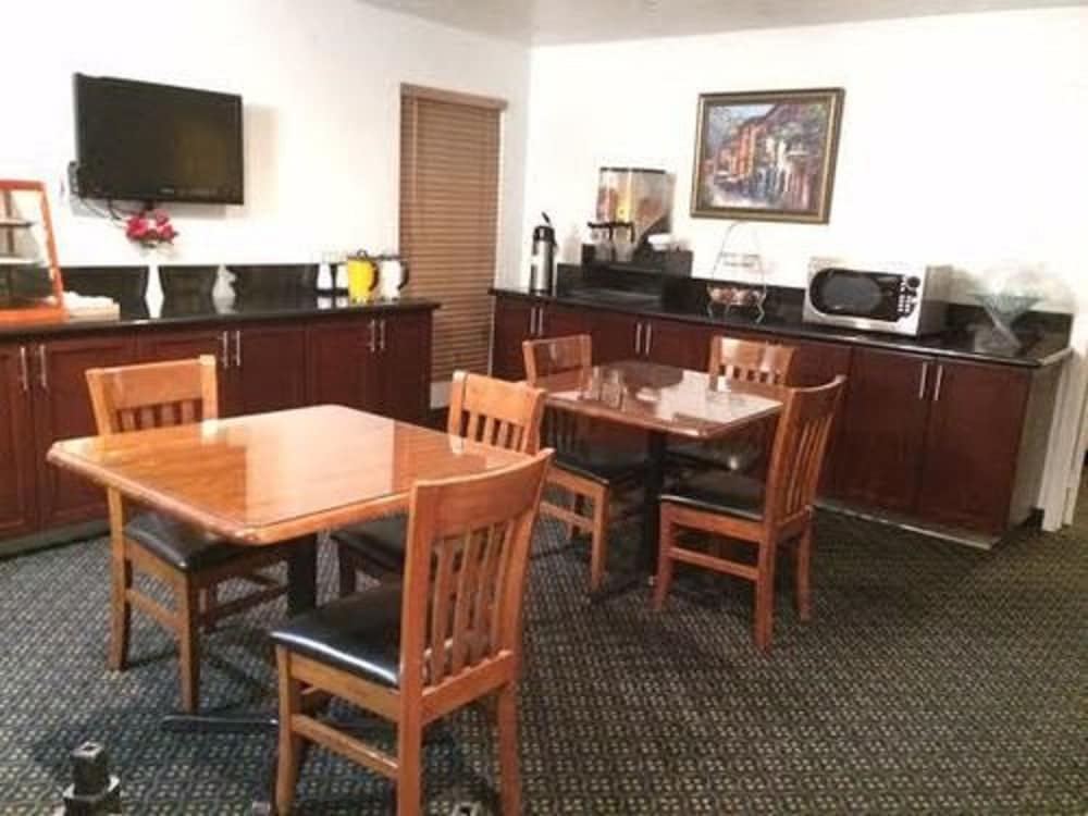 Weatherford Heritage Inn - photo 13