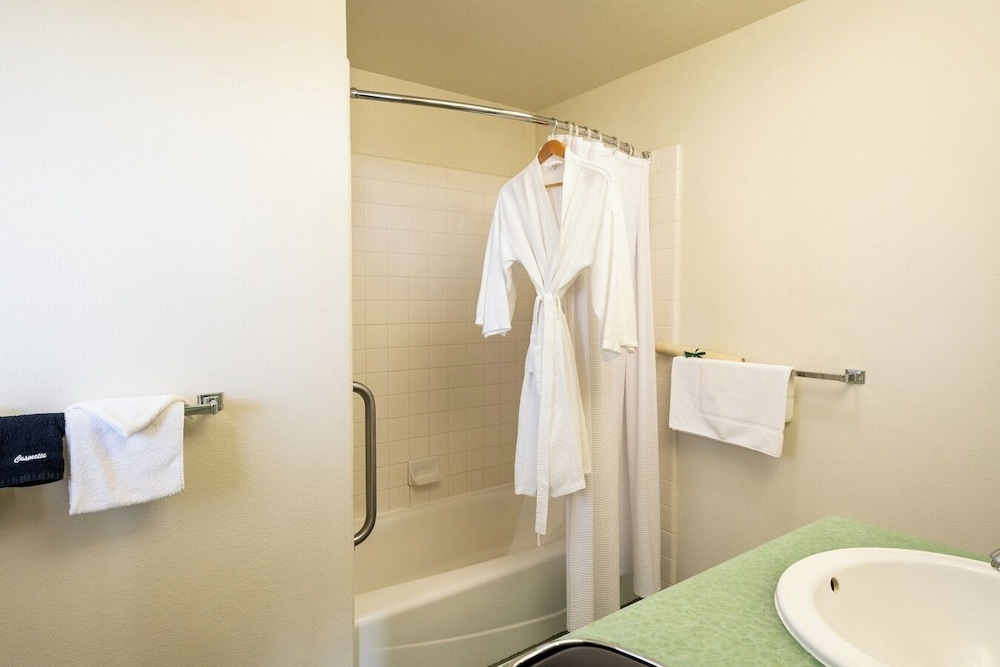 Little River Inn - photo 16