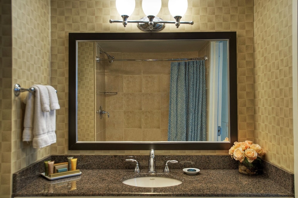 The Heldrich Hotel - photo 10