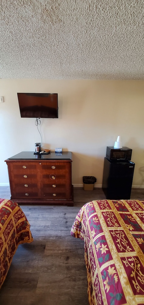 Anaheim National Inn - photo 26