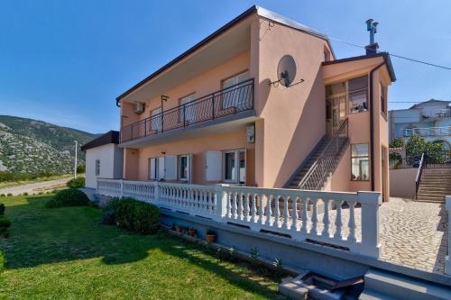 Apartman Erika — 4-Star Luxury Hotel in Senj, Croatia