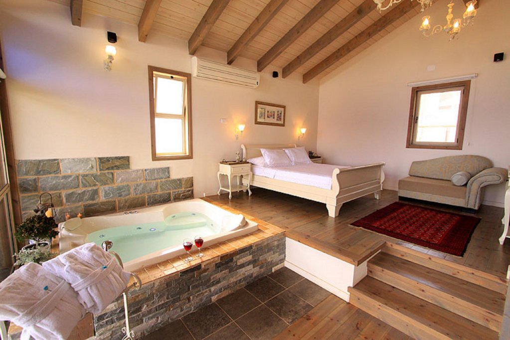 Blue & Cream Chalets — hotel in Rosh Pinna