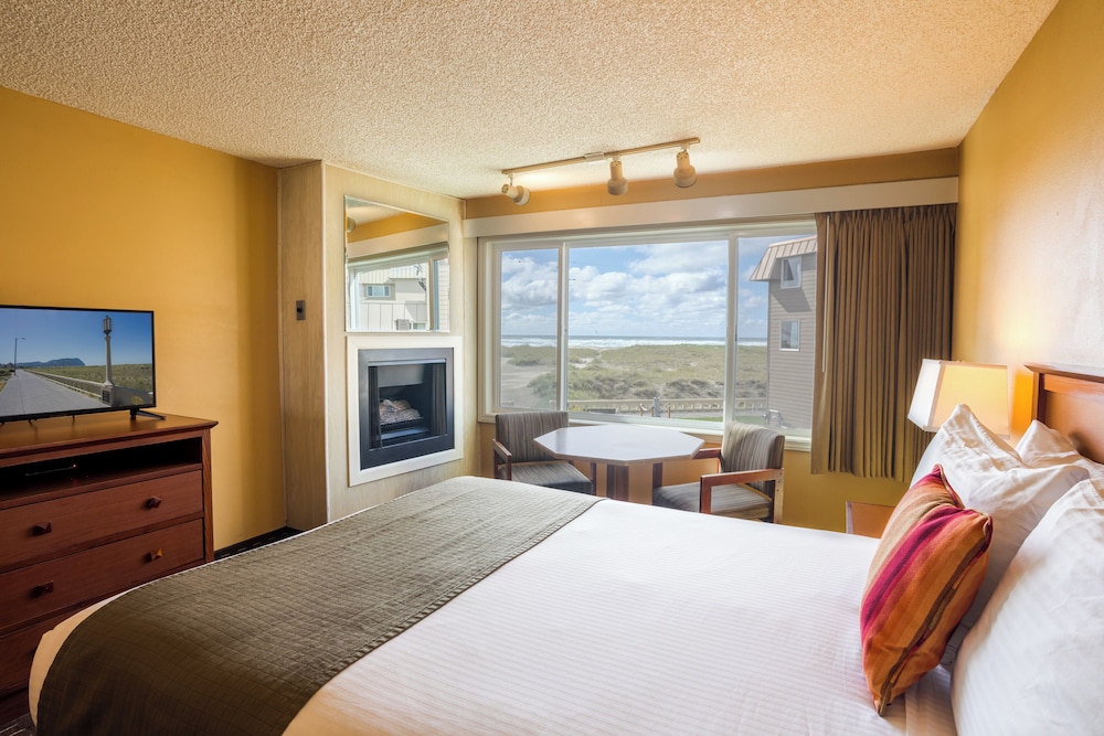 Ebb Tide Oceanfront Inn - photo 14