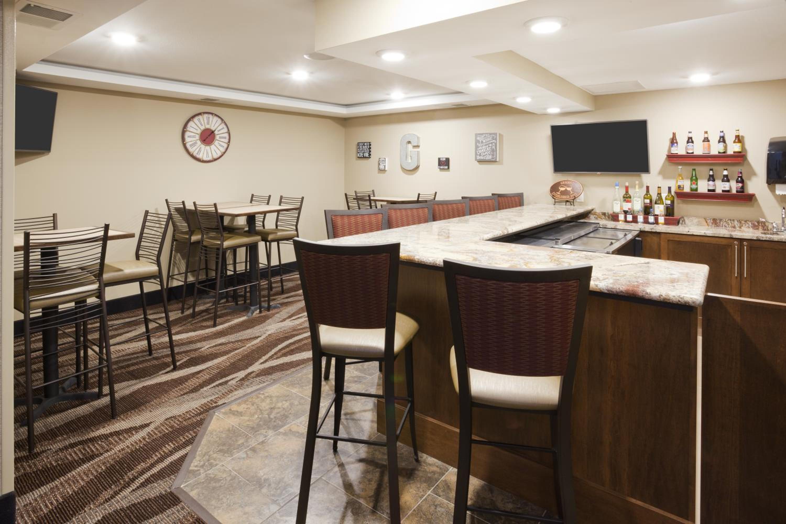 Gateway Park Hotel and Suites Sioux Falls Tea - photo 16