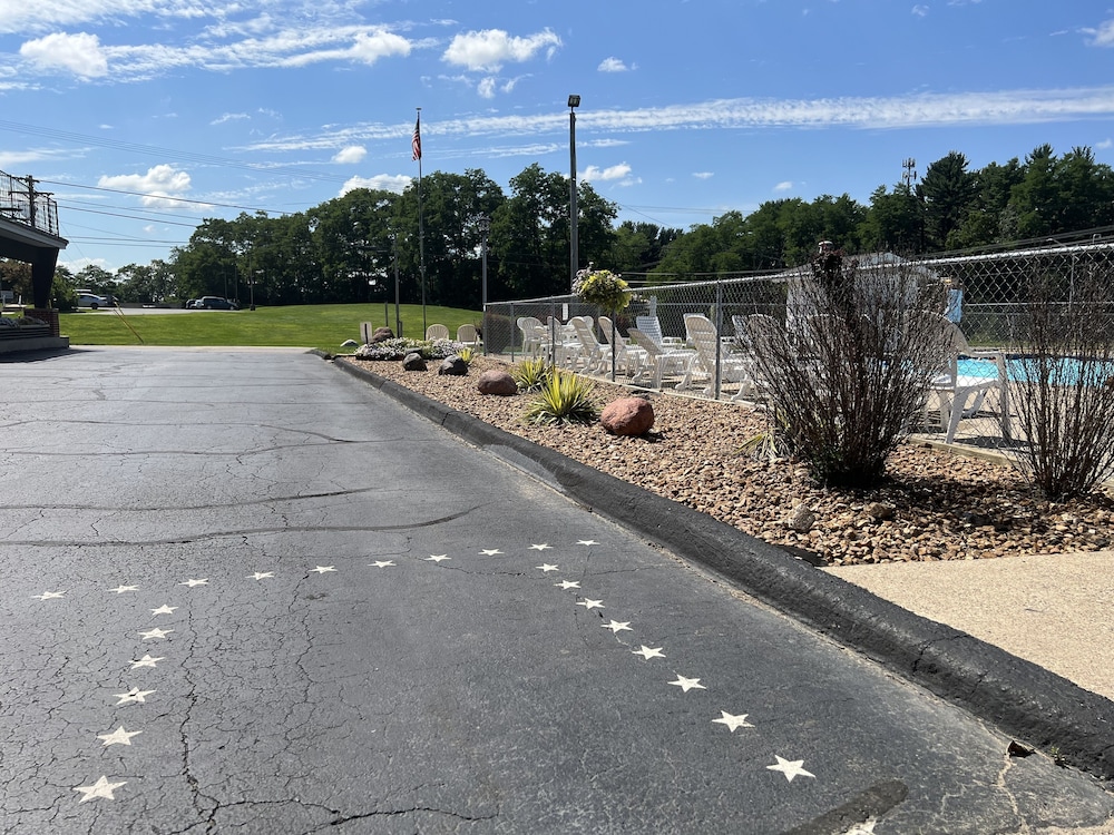 All Star Inn & Suites - photo 412
