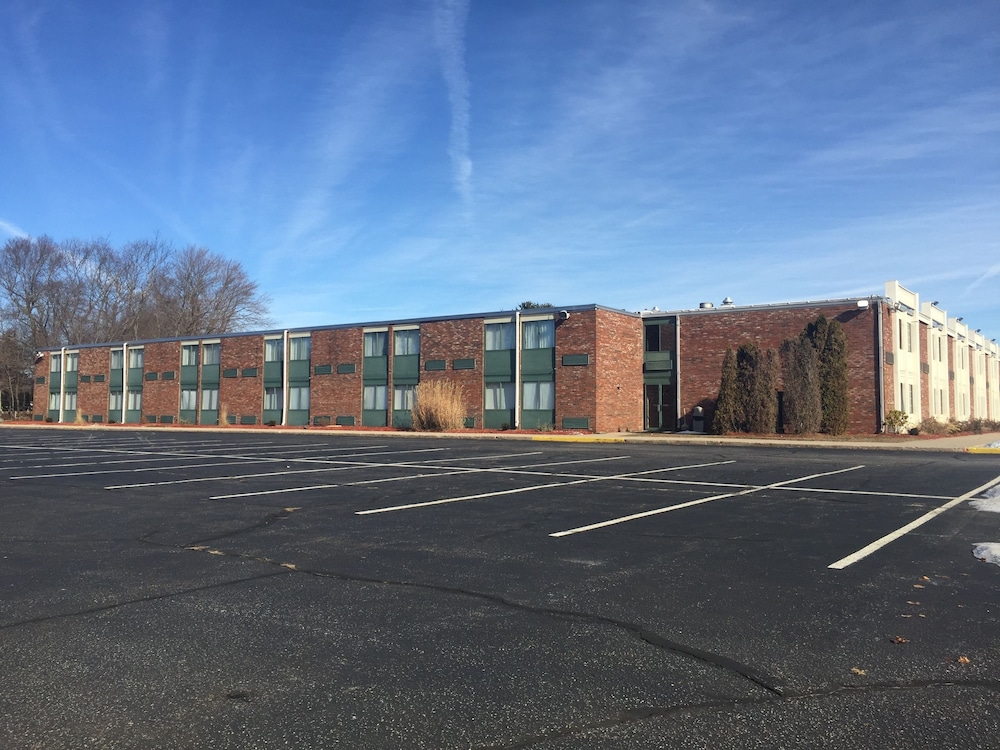 Mystic River Hotel & Suites Near Casinos - photo 49