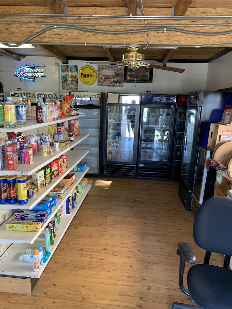 Sugarloaf Mountain Motel - photo 2