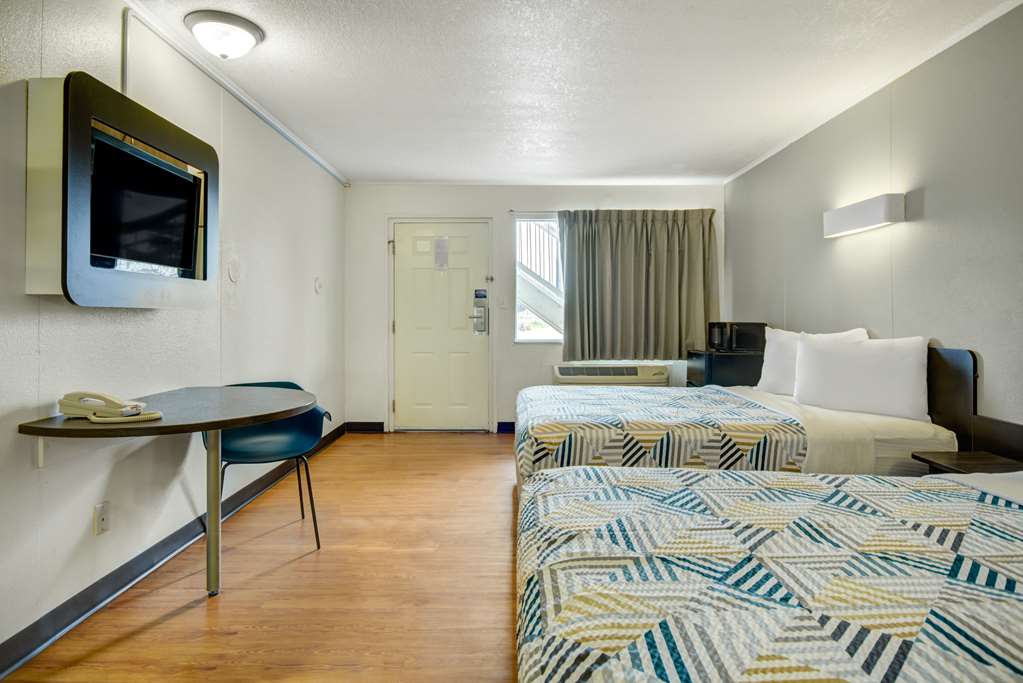 Motel 6 Lima OH - photo 14