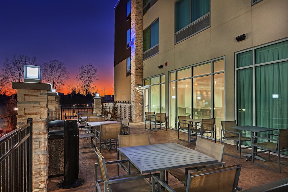Holiday Inn Express & Suites Tulsa Northeast Owasso by IHG - photo 49