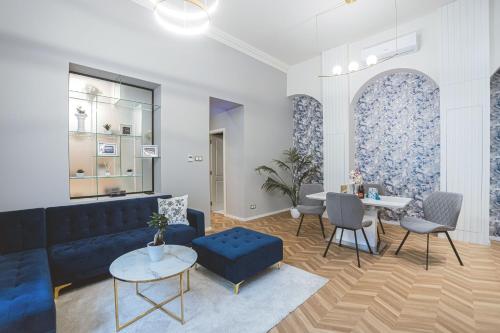 Luxury Gold 2 bedroom apartment — 4-Star Luxury Hotel in Budapest, Hungary