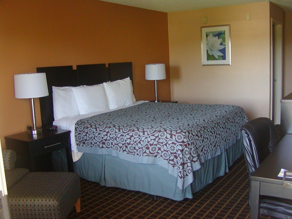 Days Inn by Wyndham Marietta White Water - photo 7