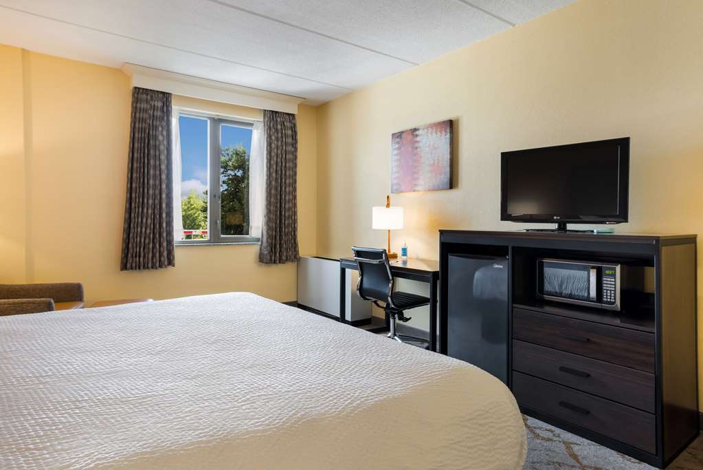 Best Western Grand Victorian Inn - photo 31