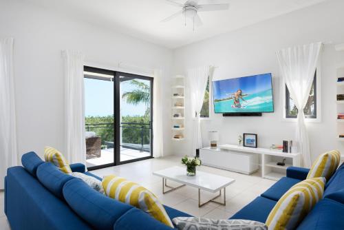 Alize Villa 4 BR Ocean View — 4-Star Luxury Hotel in Providenciales, Turks and Caicos Islands