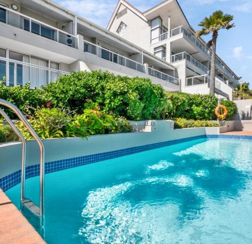 Happy Dolphin Luxury 3BR Sea View Apartment