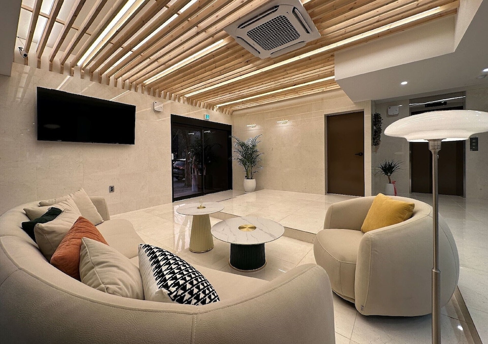 Brown Dot Hotel Ajung in Jeonju, South Korea