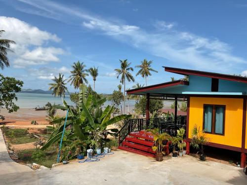Baan Suan Sunset - carbon neutral hotel in Unknown City
