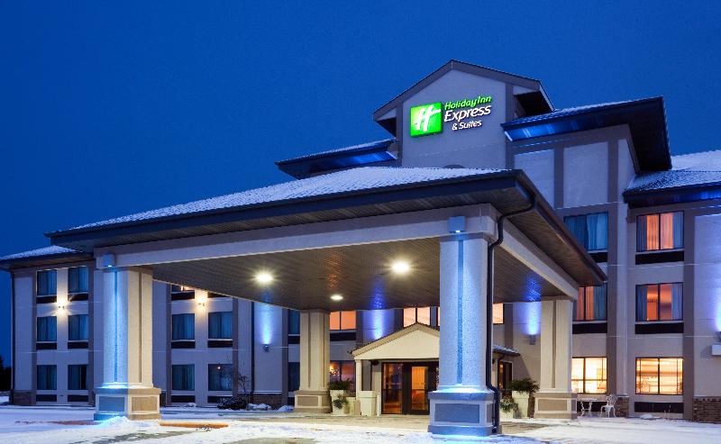 Holiday Inn Express Suites Winner By Ihg — Winner
