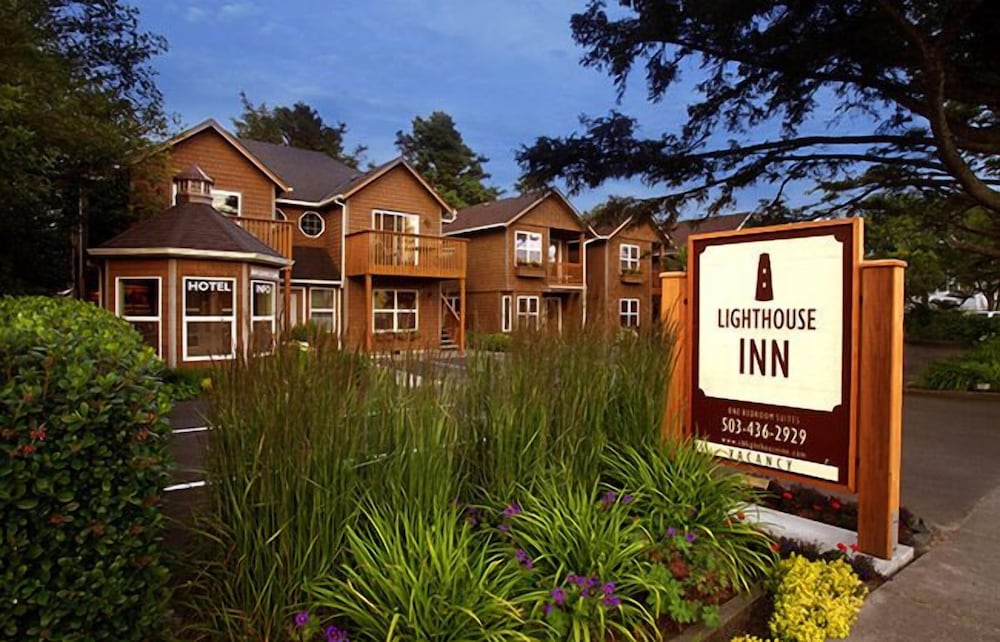 Lighthouse Inn - carbon neutral hotel in Cannon Beach