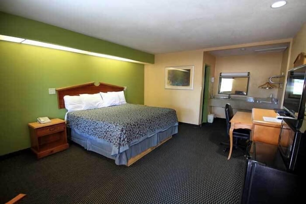 Holiday Terrace Motel - photo 17