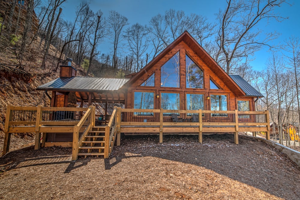 Aska Easy Day by Escape to Blue Ridge in Blue Ridge, United States