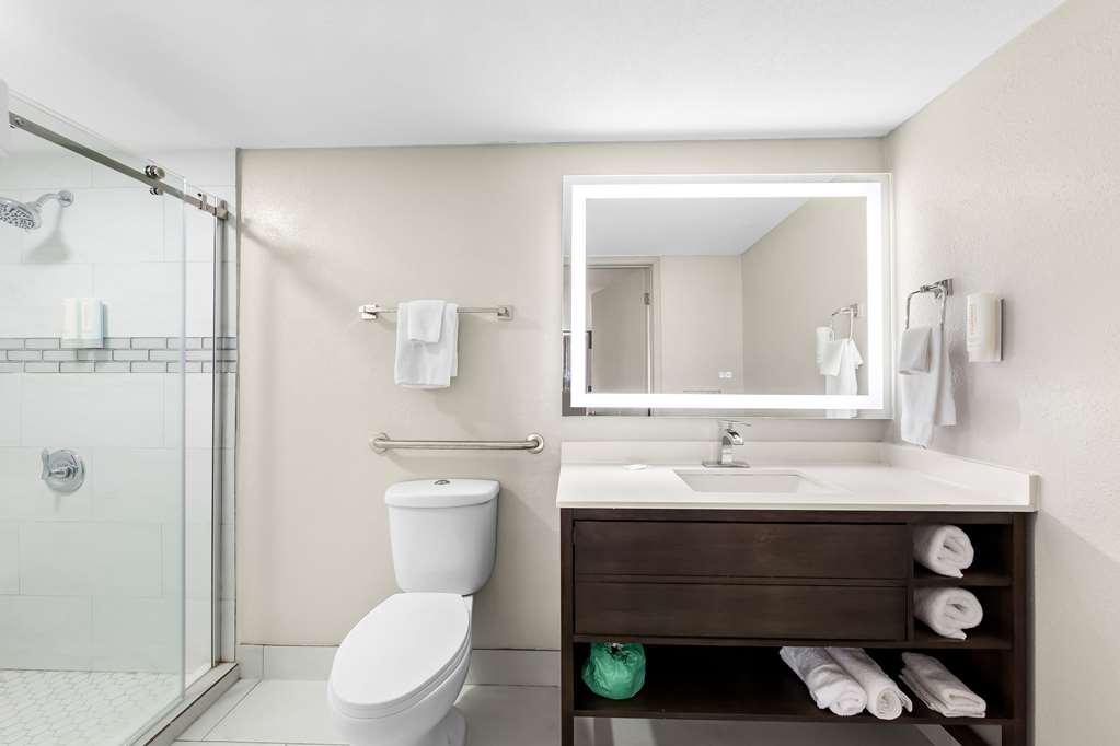 Clarion Inn & Suites near the Leconte Center Pigeon Forge - photo 22