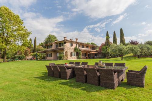 Villa Minerva — 4-Star Luxury Hotel in Lazise, Italy