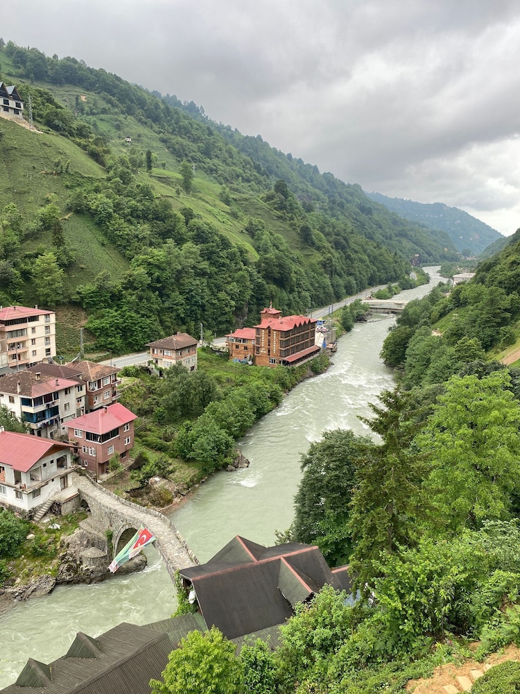 Vadidekal Suit Hotel in Ardesen, Turkey
