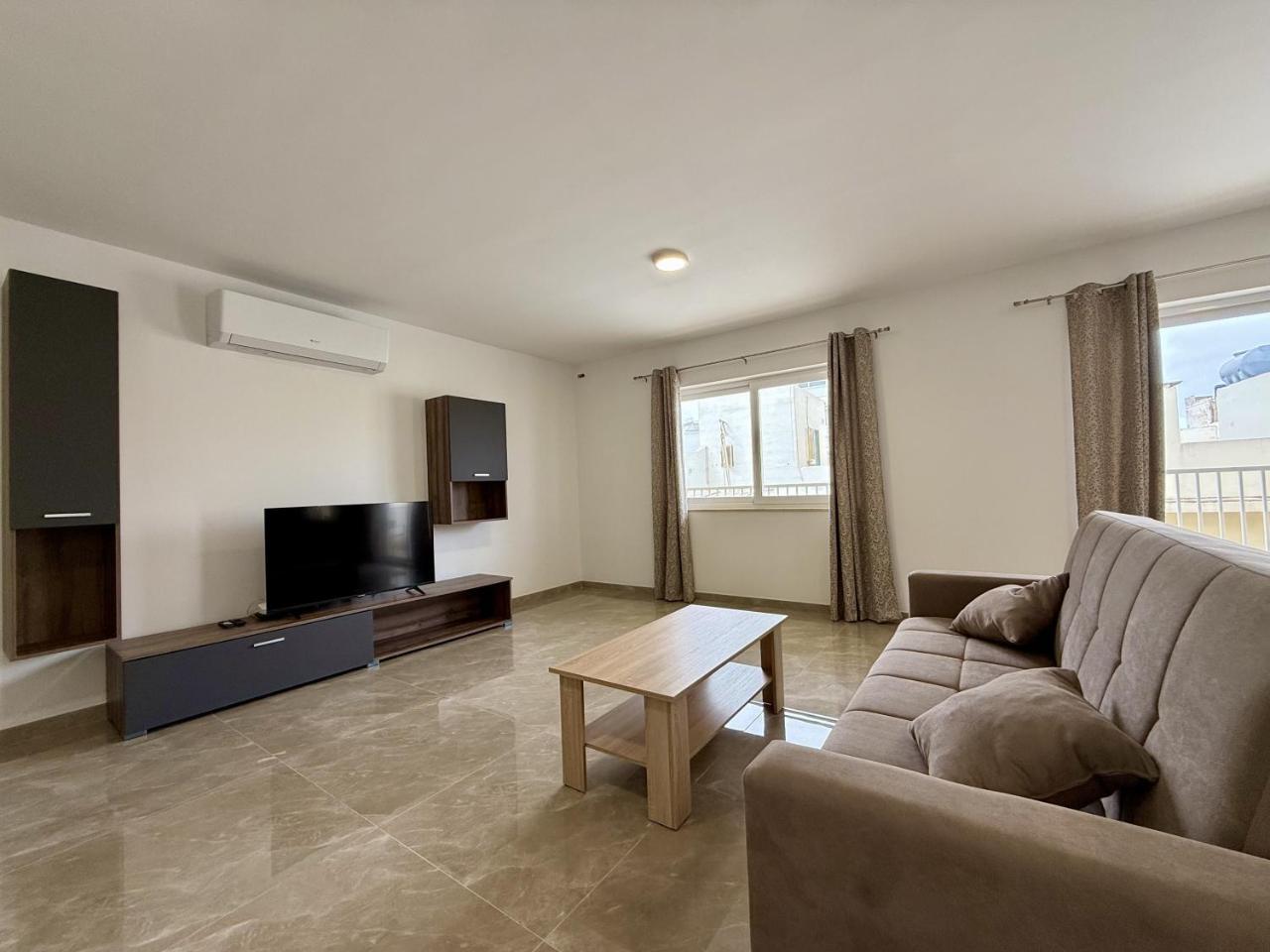 New Apartment Walking distance to the three cities by SF Homes — 4-Star Luxury Hotel in Fgura, Malta