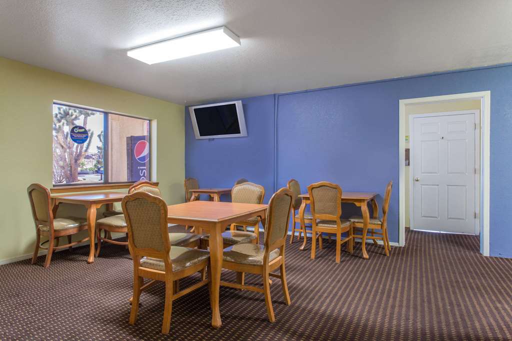 Days Inn by Wyndham Kingman West - photo 14