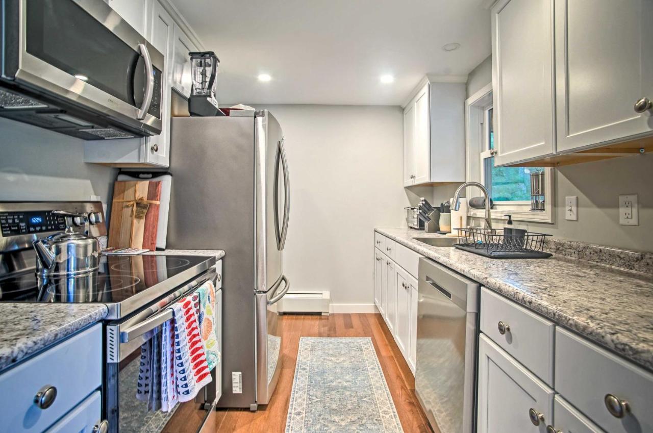 Family Friendly Tisbury Escape Walk To Town — hotel in Vineyard Haven