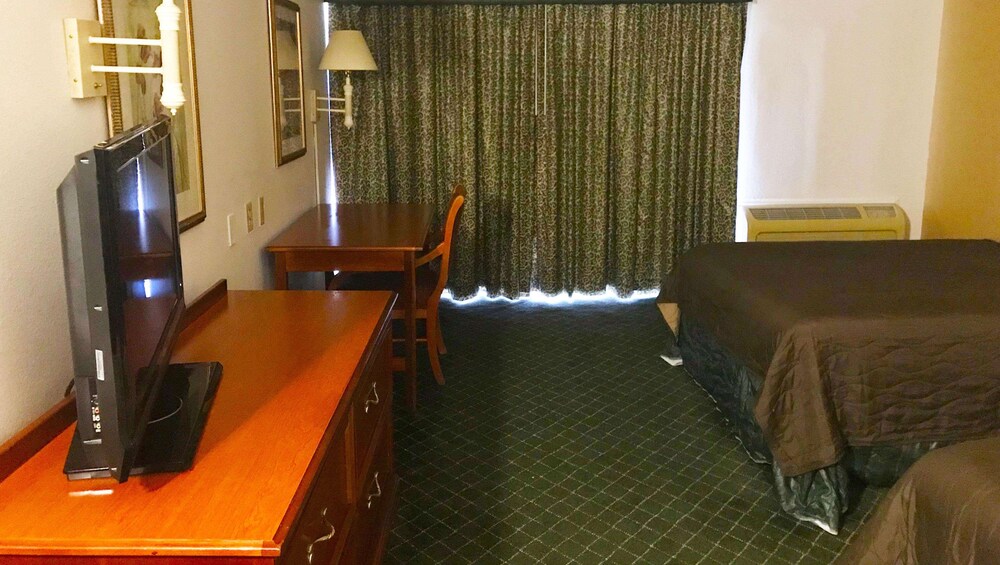 Magnuson Hotel Hattiesburg - photo 20