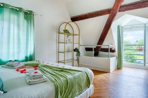 Welcome To Chic Duplex - carbon neutral hotel in Wissous