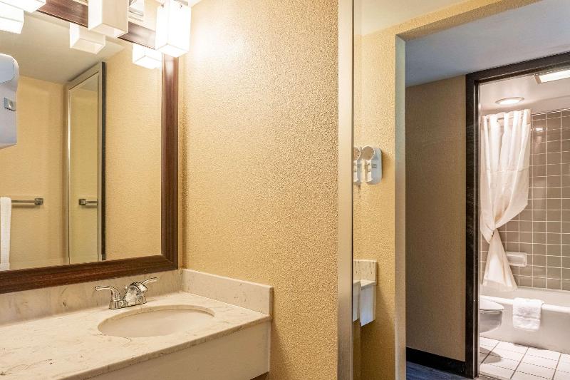 Suburban Extended Stay Hotel - photo 20