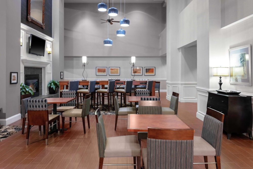 Hampton Inn & Suites Concord Charlotte - photo 2