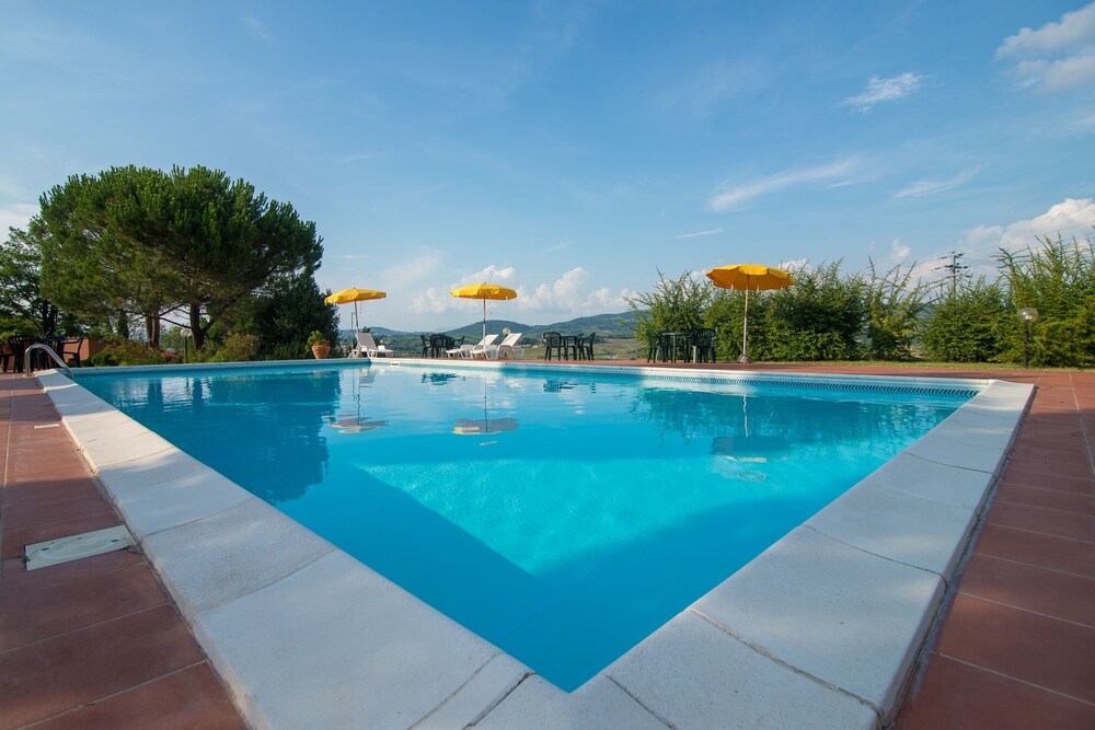 Podere Torricella - carbon neutral hotel in Montespertoli