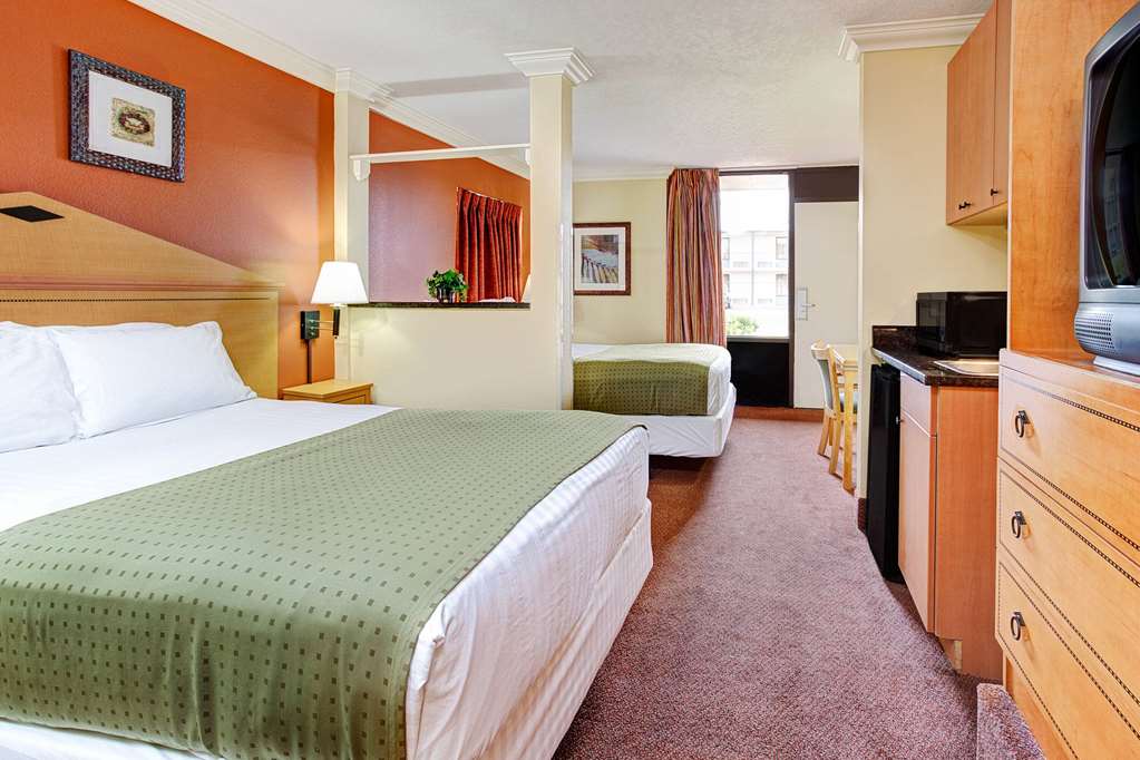 Days Inn by Wyndham Kissimmee West - photo 8