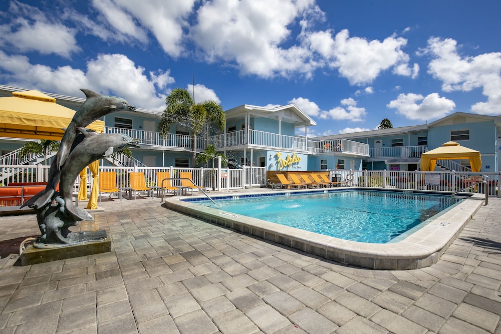 St Pete Beach Suites - photo 61
