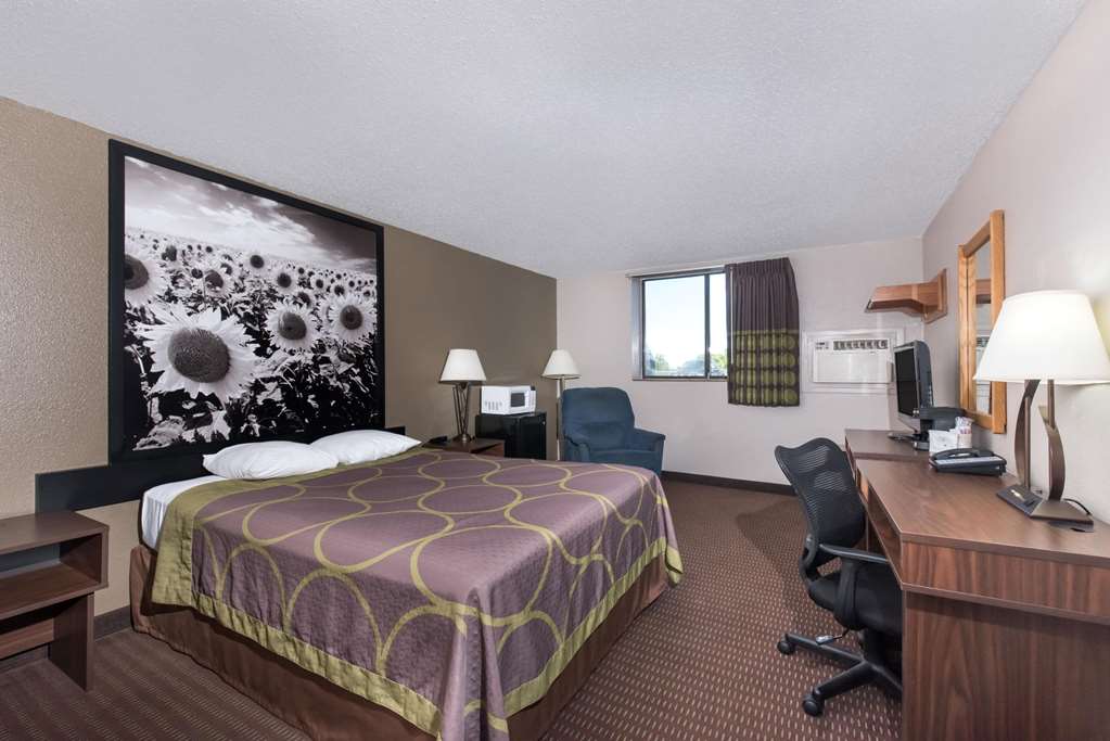 Super 8 by Wyndham Bismarck - photo 13