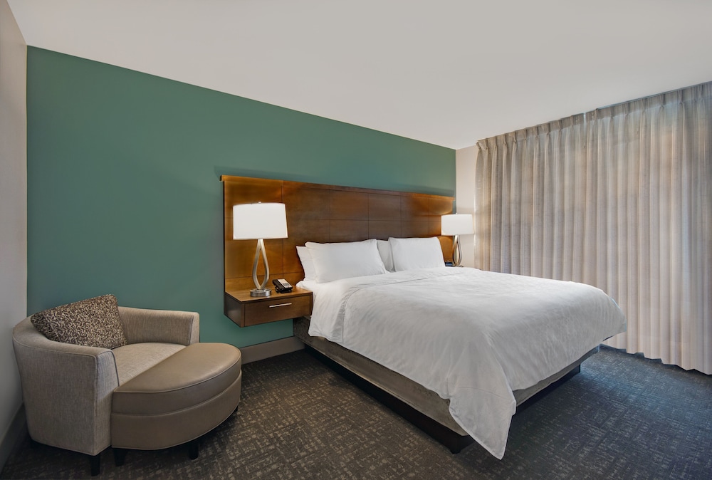 Staybridge Suites Sterling Heights Detroit by IHG - photo 14