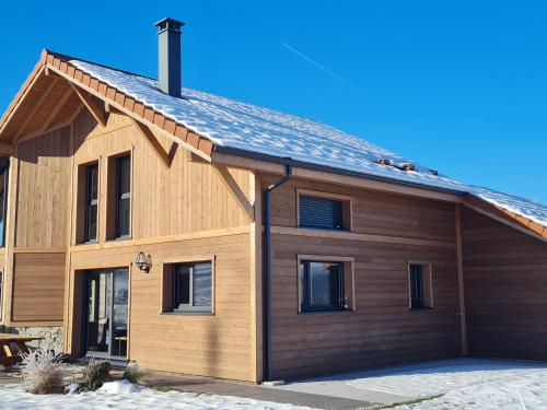 Chalet Nature avec Sauna et WIFI près Gérardmer FR 1 589 777 — 4-Star Luxury Hotel in Anould, France